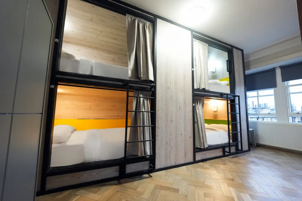 revolver edinburgh double pod room beds